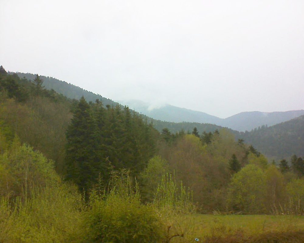 Le petit ballon vu depuis le Domaine Langmatt à Murbach le 01.05.2021 à 12:00 Le petit ballon (Alsace, Vosges) le 01.05.2021 à 12:00