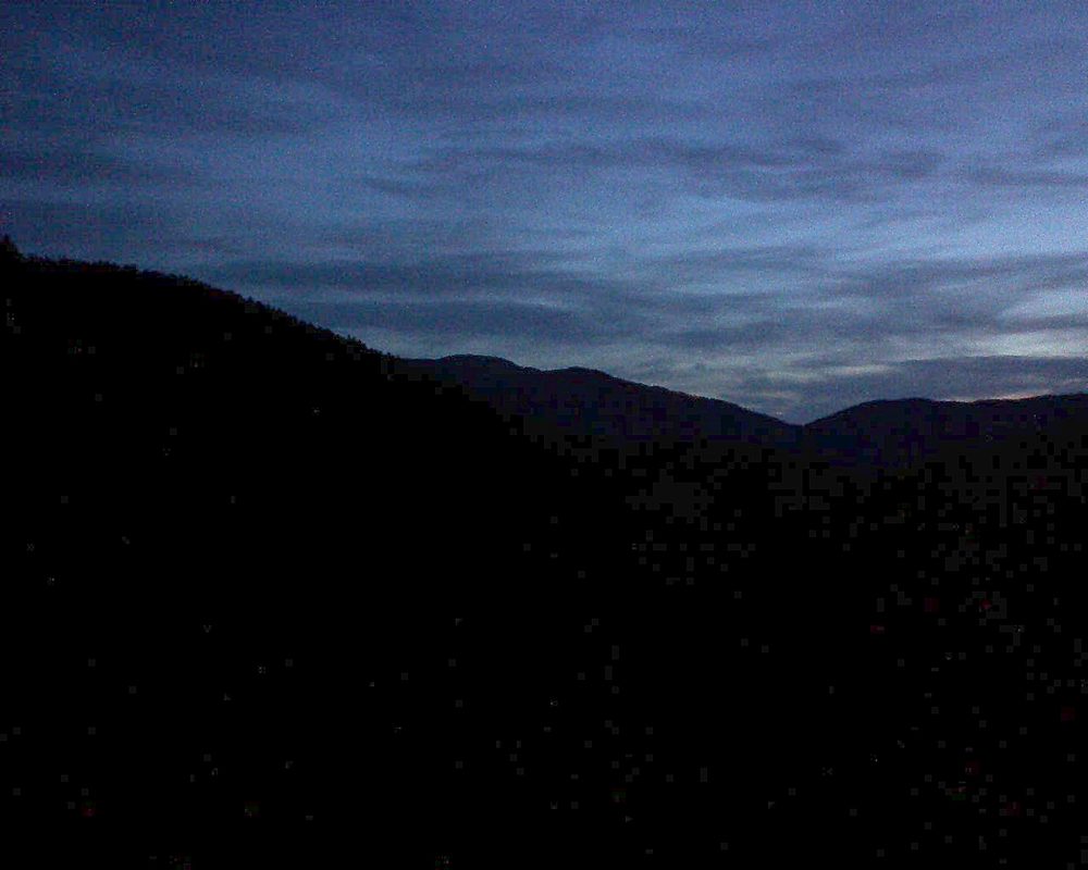 Le petit ballon vu depuis le Domaine Langmatt à Murbach le 09.05.2021 à 05:30 Le petit ballon (Alsace, Vosges) le 09.05.2021 à 05:30