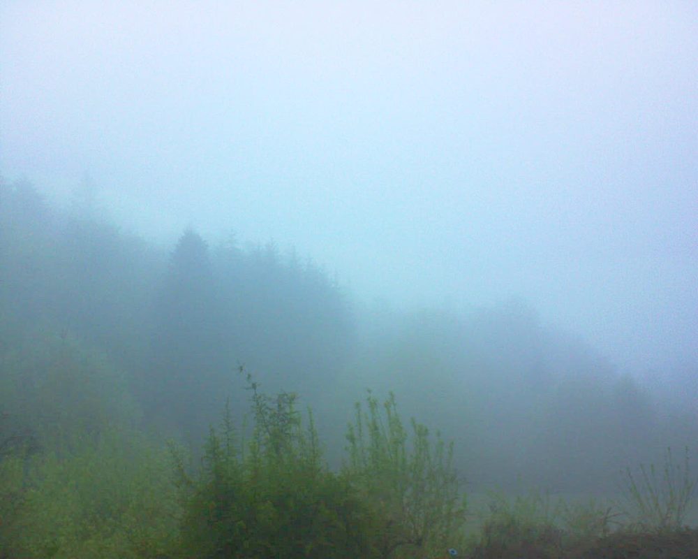 Le petit ballon vu depuis le Domaine Langmatt à Murbach le 16.05.2021 à 06:30 Le petit ballon (Alsace, Vosges) le 16.05.2021 à 06:30
