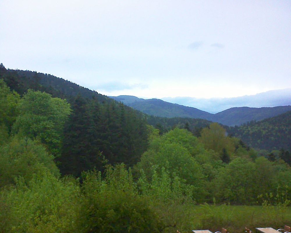 Le petit ballon vu depuis le Domaine Langmatt à Murbach le 27.05.2021 à 06:15 Le petit ballon (Alsace, Vosges) le 27.05.2021 à 06:15