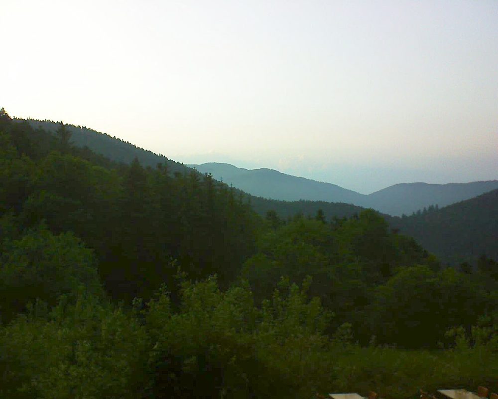 Le petit ballon vu depuis le Domaine Langmatt à Murbach le 10.06.2021 à 21:00 Le petit ballon (Alsace, Vosges) le 10.06.2021 à 21:00