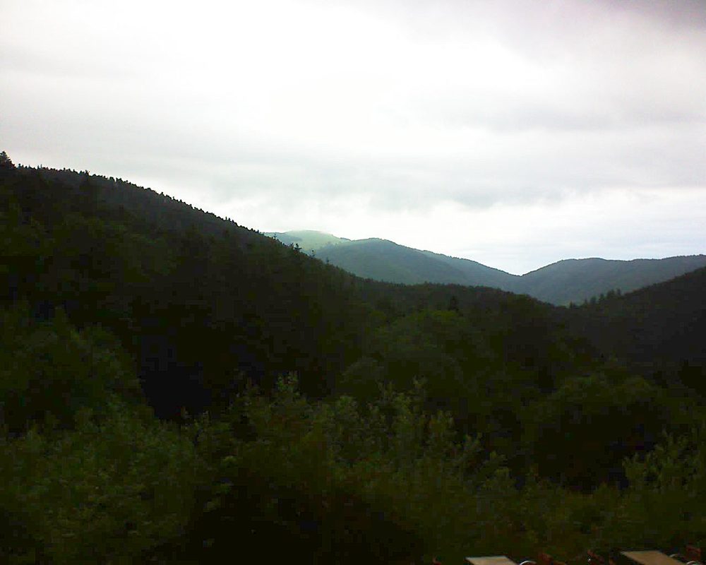 Le petit ballon vu depuis le Domaine Langmatt à Murbach le 08.07.2021 à 06:00 Le petit ballon (Alsace, Vosges) le 08.07.2021 à 06:00