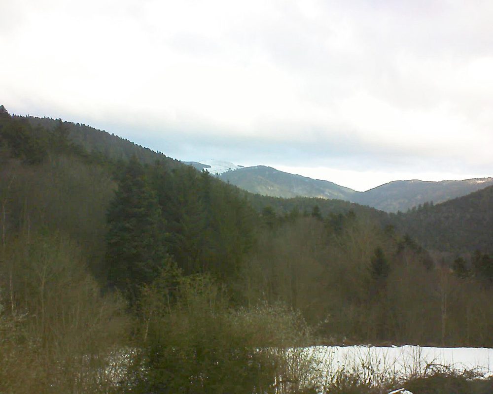 Le petit ballon vu depuis le Domaine Langmatt à Murbach le 21.01.2022 à 09:15 Le petit ballon (Alsace, Vosges) le 21.01.2022 à 09:15