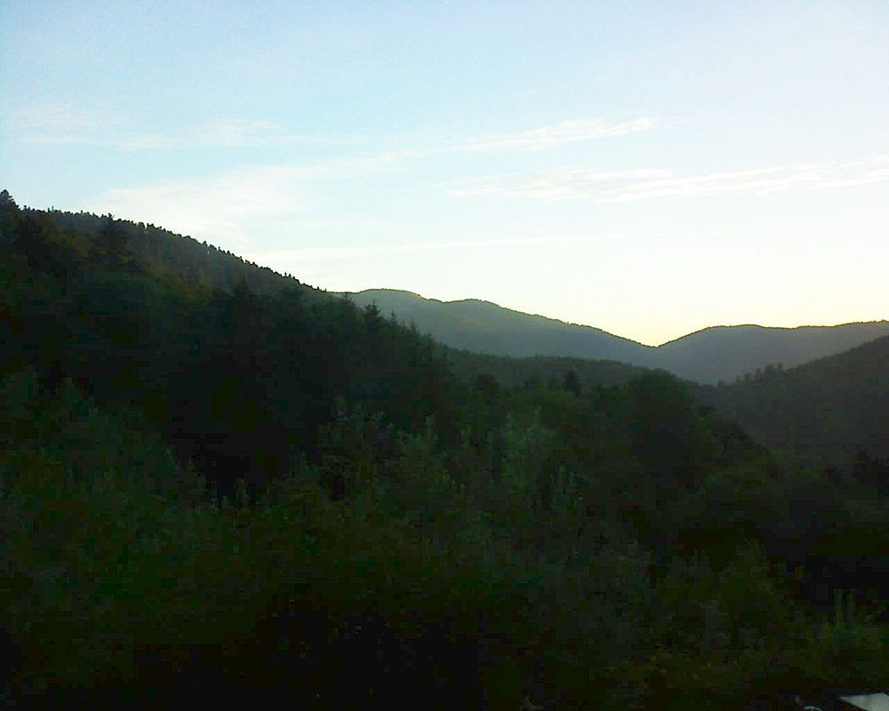 Le petit ballon vu depuis le Domaine Langmatt à Murbach le 12.07.2022 à 06:00 Le petit ballon (Alsace, Vosges) le 12.07.2022 à 06:00