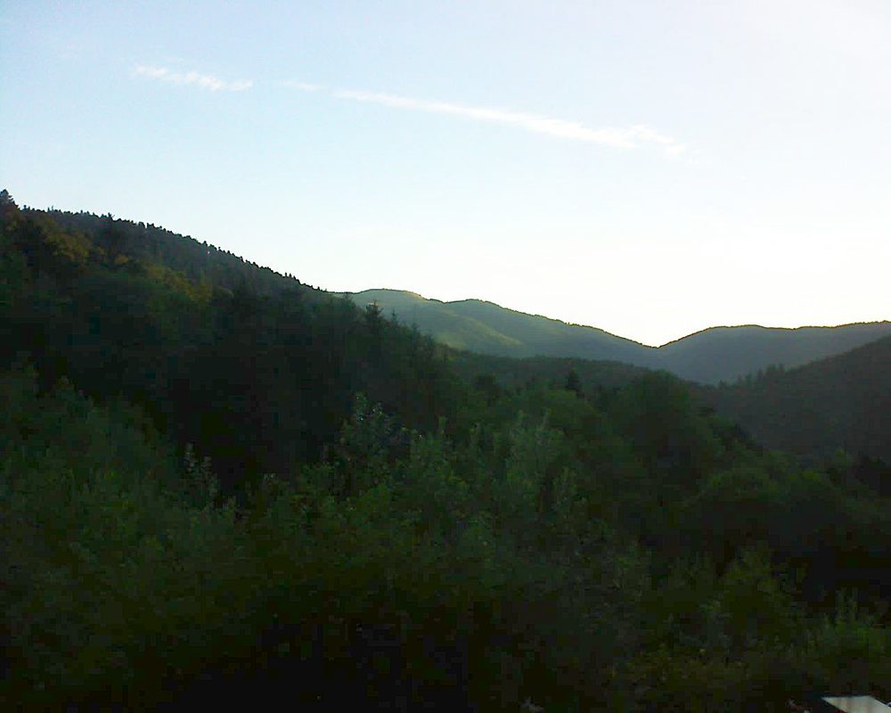 Le petit ballon vu depuis le Domaine Langmatt à Murbach le 14.07.2022 à 06:15 Le petit ballon (Alsace, Vosges) le 14.07.2022 à 06:15