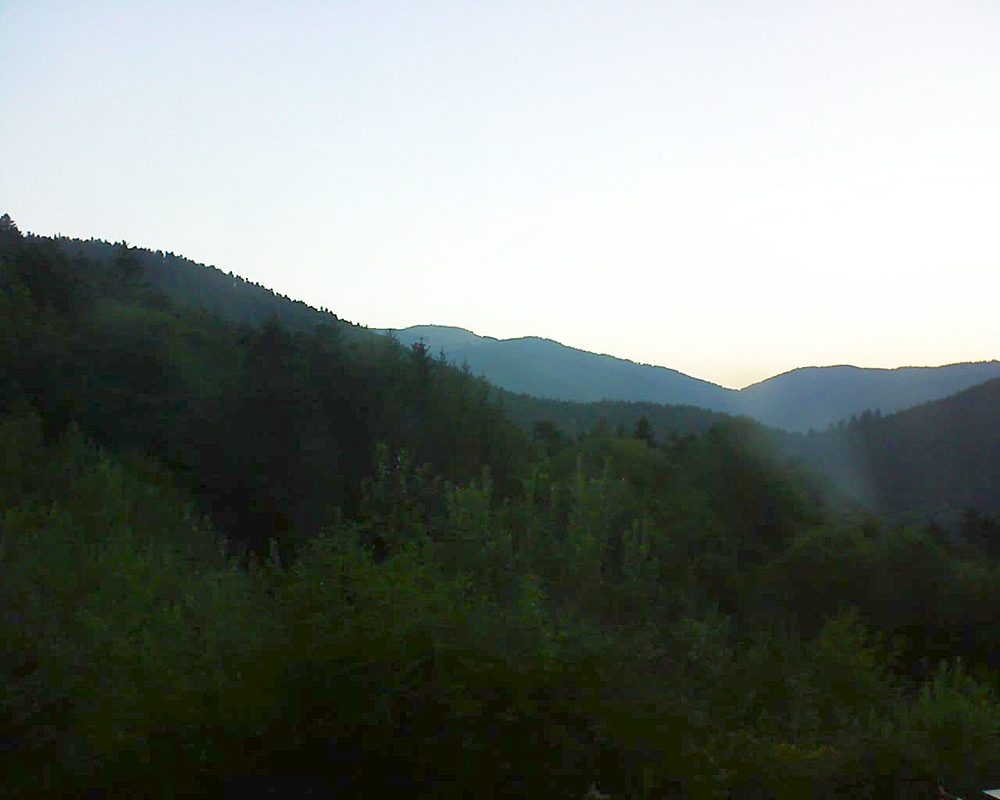 Le petit ballon vu depuis le Domaine Langmatt à Murbach le 25.07.2022 à 06:00 Le petit ballon (Alsace, Vosges) le 25.07.2022 à 06:00