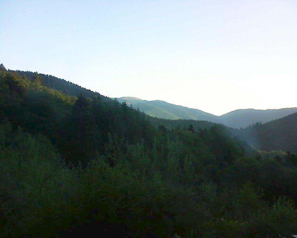 Le petit ballon vu depuis le Domaine Langmatt à Murbach le 26.07.2022 à 07:00 Le petit ballon (Alsace, Vosges) le 26.07.2022 à 07:00