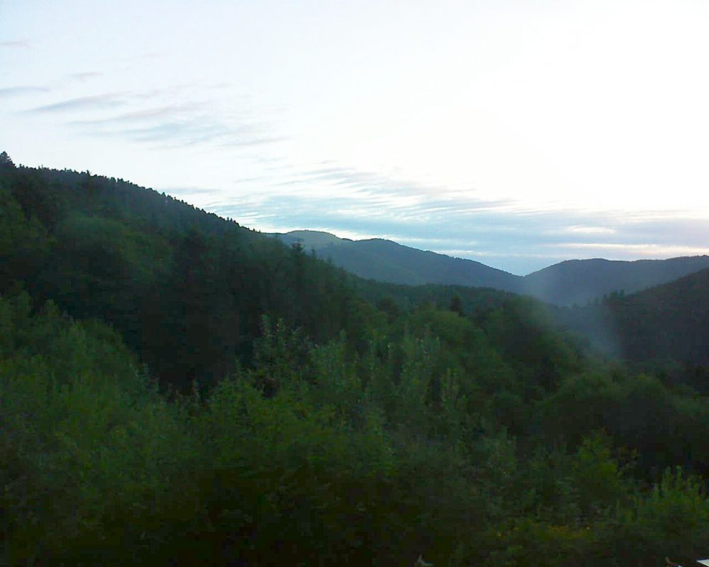 Le petit ballon vu depuis le Domaine Langmatt à Murbach le 27.07.2022 à 06:15 Le petit ballon (Alsace, Vosges) le 27.07.2022 à 06:15