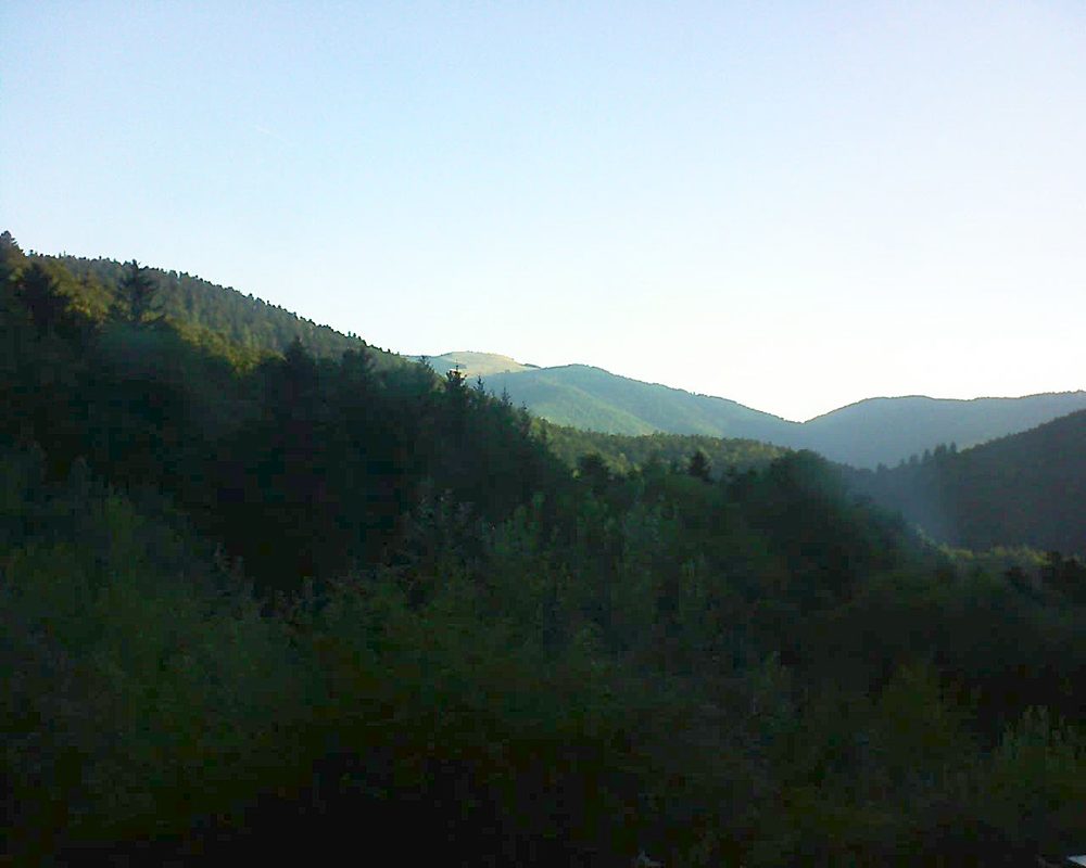 Le petit ballon vu depuis le Domaine Langmatt à Murbach le 09.08.2022 à 07:15 Le petit ballon (Alsace, Vosges) le 09.08.2022 à 07:15