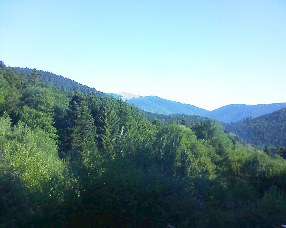 Le petit ballon vu depuis le Domaine Langmatt à Murbach le 09.08.2022 à 09:15 Le petit ballon (Alsace, Vosges) le 09.08.2022 à 09:15