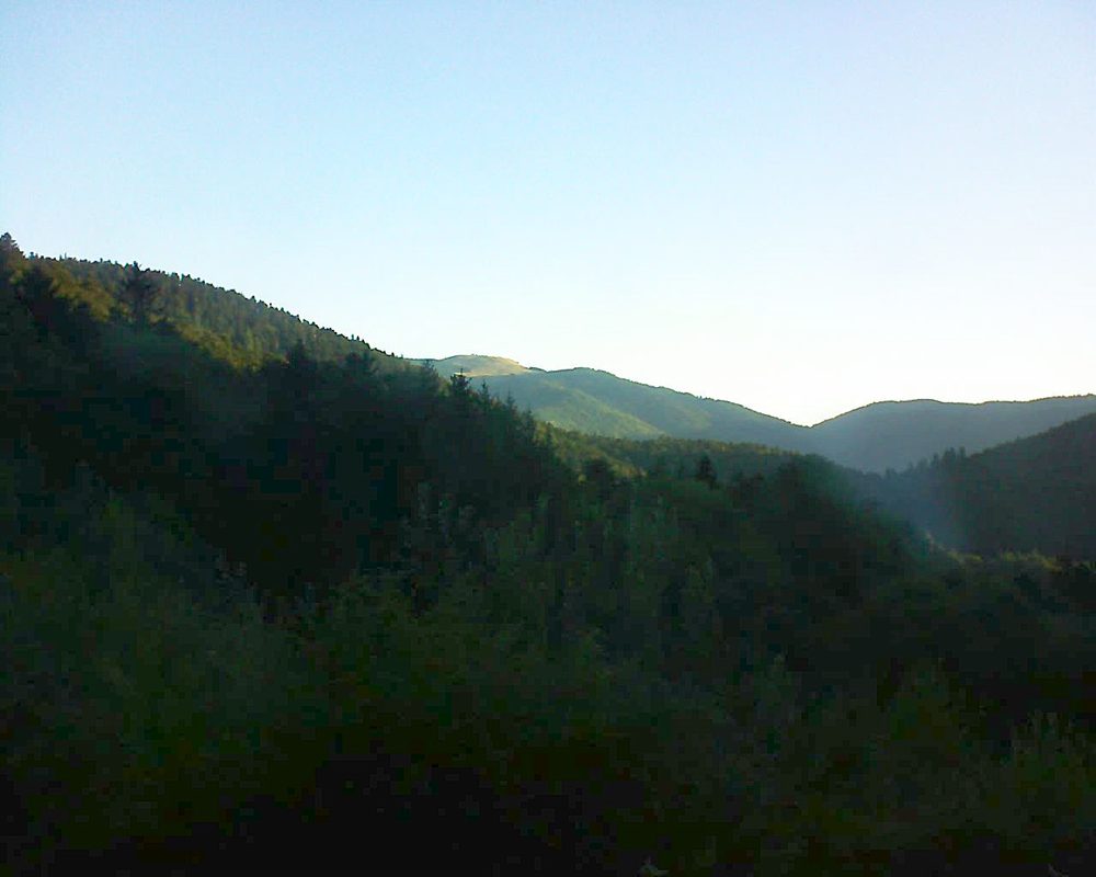 Le petit ballon vu depuis le Domaine Langmatt à Murbach le 13.08.2022 à 07:00 Le petit ballon (Alsace, Vosges) le 13.08.2022 à 07:00
