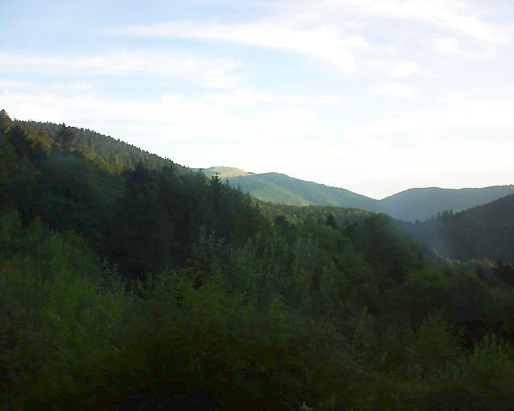 Le petit ballon vu depuis le Domaine Langmatt à Murbach le 14.08.2022 à 07:15 Le petit ballon (Alsace, Vosges) le 14.08.2022 à 07:15