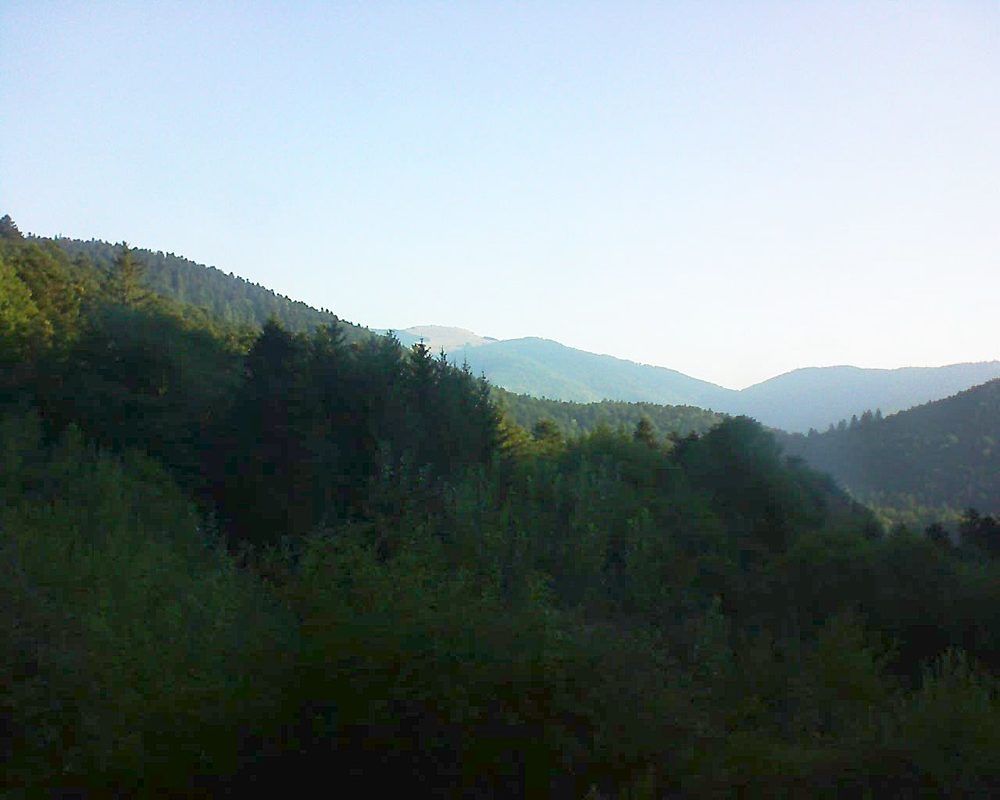 Le petit ballon vu depuis le Domaine Langmatt à Murbach le 16.08.2022 à 08:00 Le petit ballon (Alsace, Vosges) le 16.08.2022 à 08:00