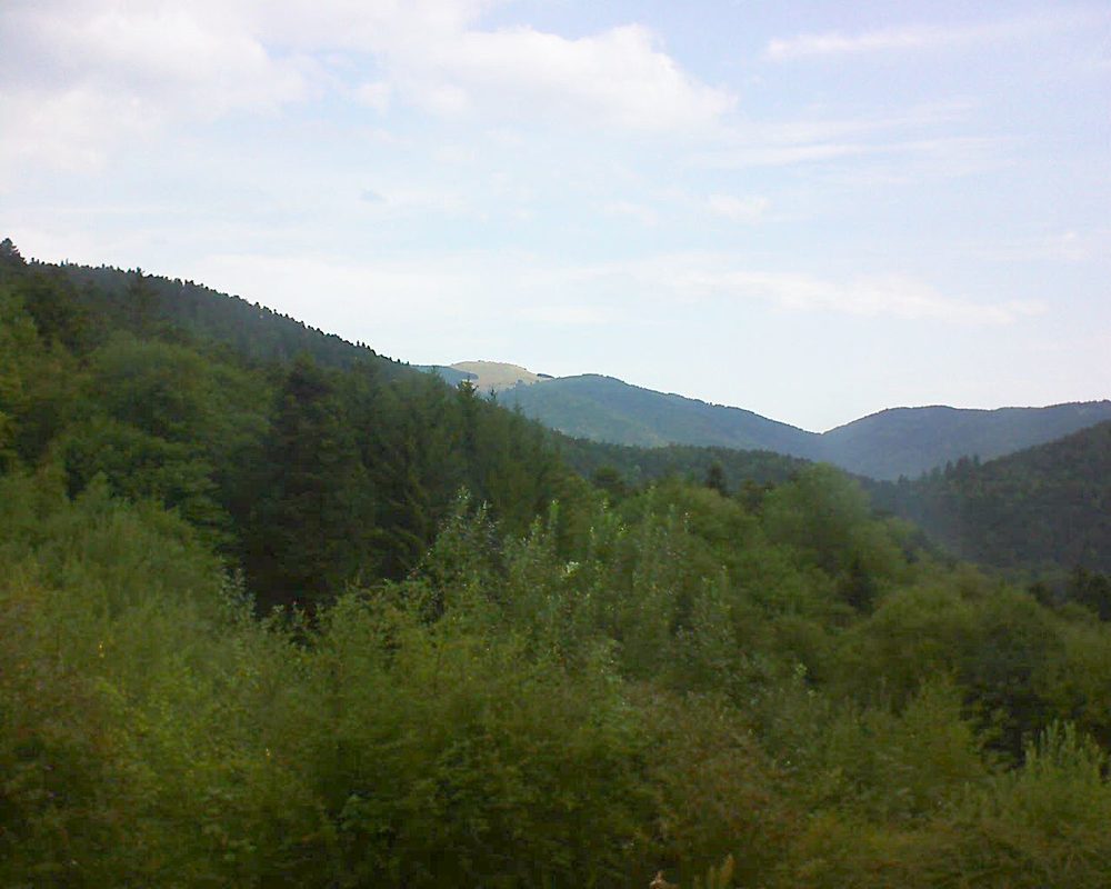Le petit ballon vu depuis le Domaine Langmatt à Murbach le 17.08.2022 à 10:00 Le petit ballon (Alsace, Vosges) le 17.08.2022 à 10:00