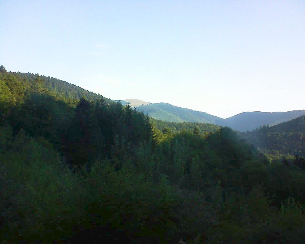Le petit ballon vu depuis le Domaine Langmatt à Murbach le 22.08.2022 à 08:15 Le petit ballon (Alsace, Vosges) le 22.08.2022 à 08:15