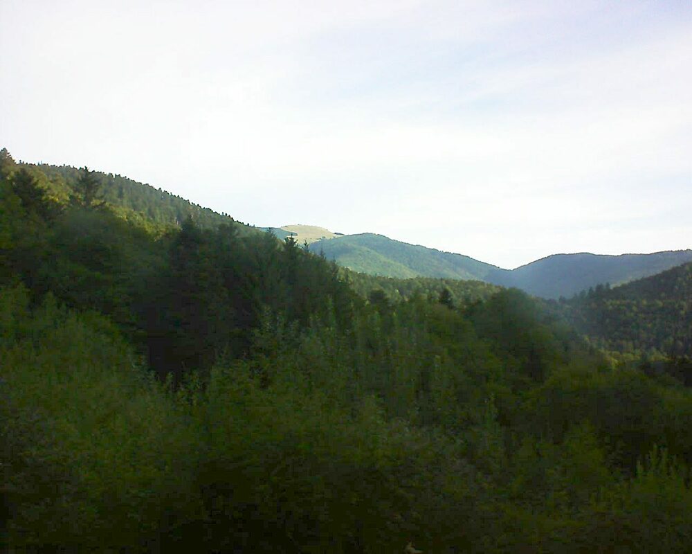 Le petit ballon vu depuis le Domaine Langmatt à Murbach le 13.09.2022 à 08:30 Le petit ballon (Alsace, Vosges) le 13.09.2022 à 08:30