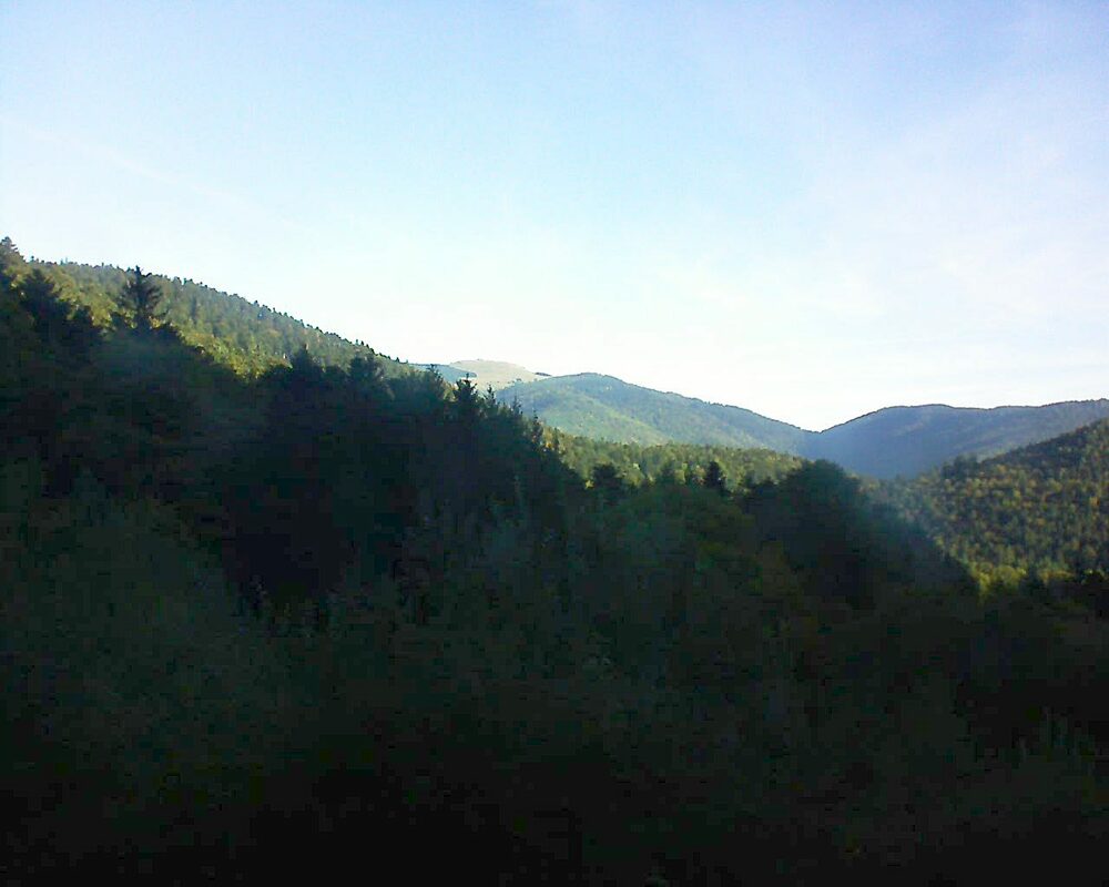 Le petit ballon vu depuis le Domaine Langmatt à Murbach le 05.10.2022 à 09:15 Le petit ballon (Alsace, Vosges) le 05.10.2022 à 09:15