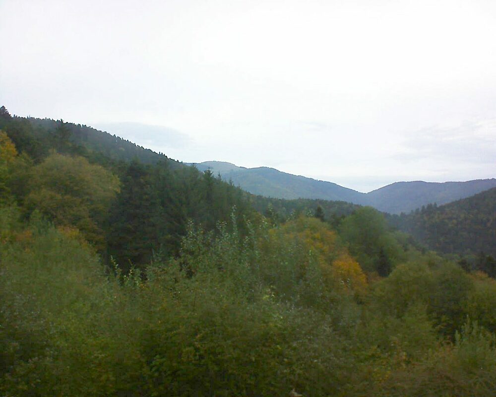 Le petit ballon vu depuis le Domaine Langmatt à Murbach le 13.10.2022 à 08:15 Le petit ballon (Alsace, Vosges) le 13.10.2022 à 08:15