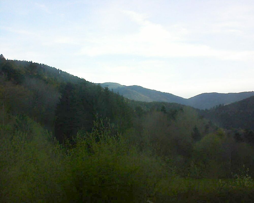 Le petit ballon vu depuis le Domaine Langmatt à Murbach le 22.04.2023 à 07:15 Le petit ballon (Alsace, Vosges) le 22.04.2023 à 07:15