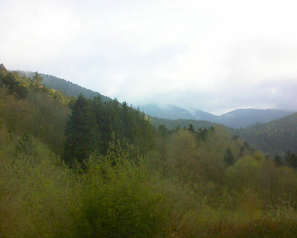 Le petit ballon vu depuis le Domaine Langmatt à Murbach le 26.04.2023 à 07:30 Le petit ballon (Alsace, Vosges) le 26.04.2023 à 07:30