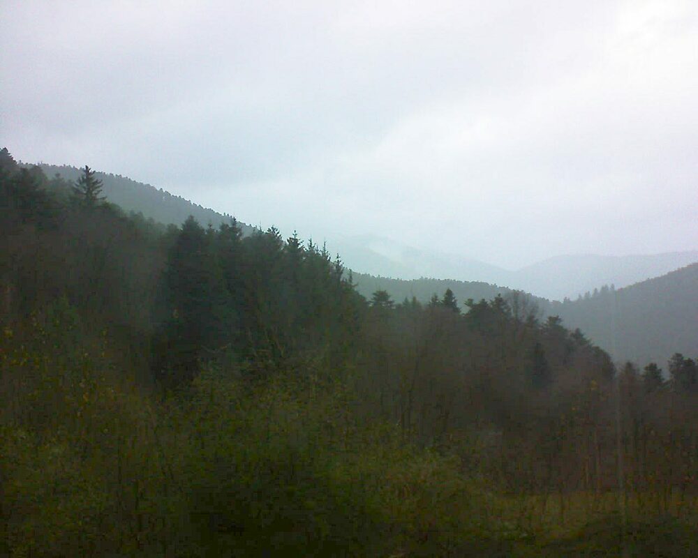 Le petit ballon vu depuis le Domaine Langmatt à Murbach le 12.12.2023 à 15:30 Le petit ballon (Alsace, Vosges) le 12.12.2023 à 15:30