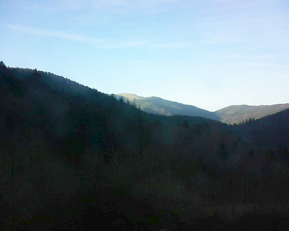 Le petit ballon vu depuis le Domaine Langmatt à Murbach le 05.02.2024 à 16:30 Le petit ballon (Alsace, Vosges) le 05.02.2024 à 16:30