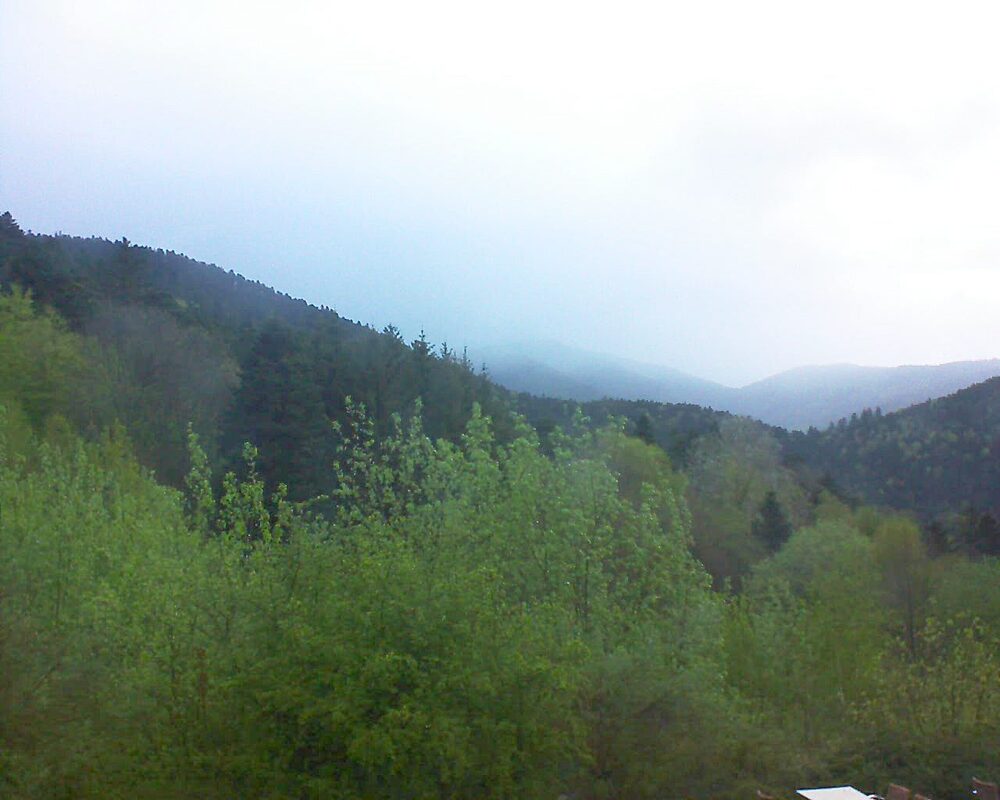Le petit ballon vu depuis le Domaine Langmatt à Murbach le 17.04.2024 à 07:15 Le petit ballon (Alsace, Vosges) le 17.04.2024 à 07:15
