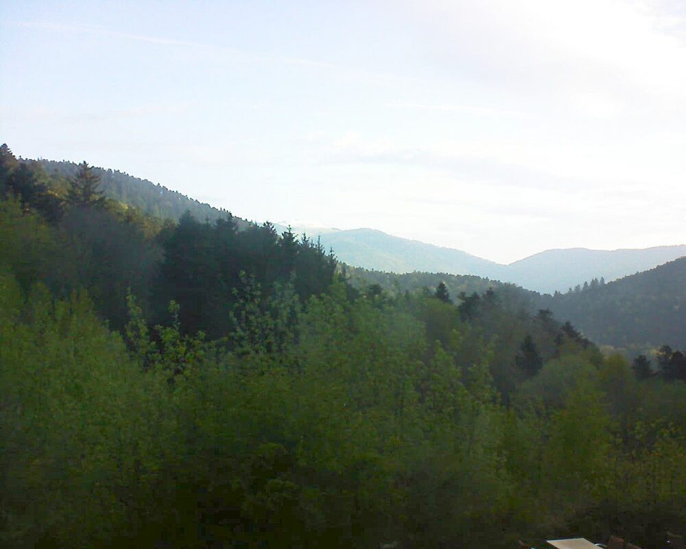 Le petit ballon vu depuis le Domaine Langmatt à Murbach le 24.04.2024 à 07:30 Le petit ballon (Alsace, Vosges) le 24.04.2024 à 07:30