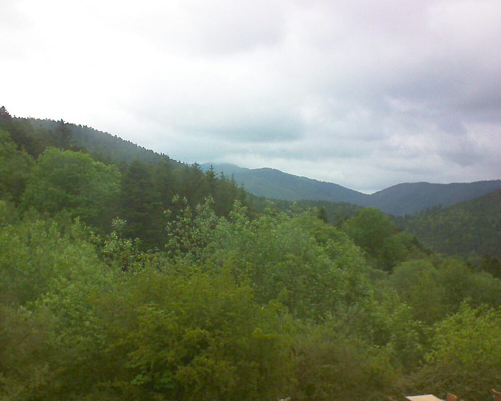 Le petit ballon vu depuis le Domaine Langmatt à Murbach le 15.05.2024 à 18:00 Le petit ballon (Alsace, Vosges) le 15.05.2024 à 18:00