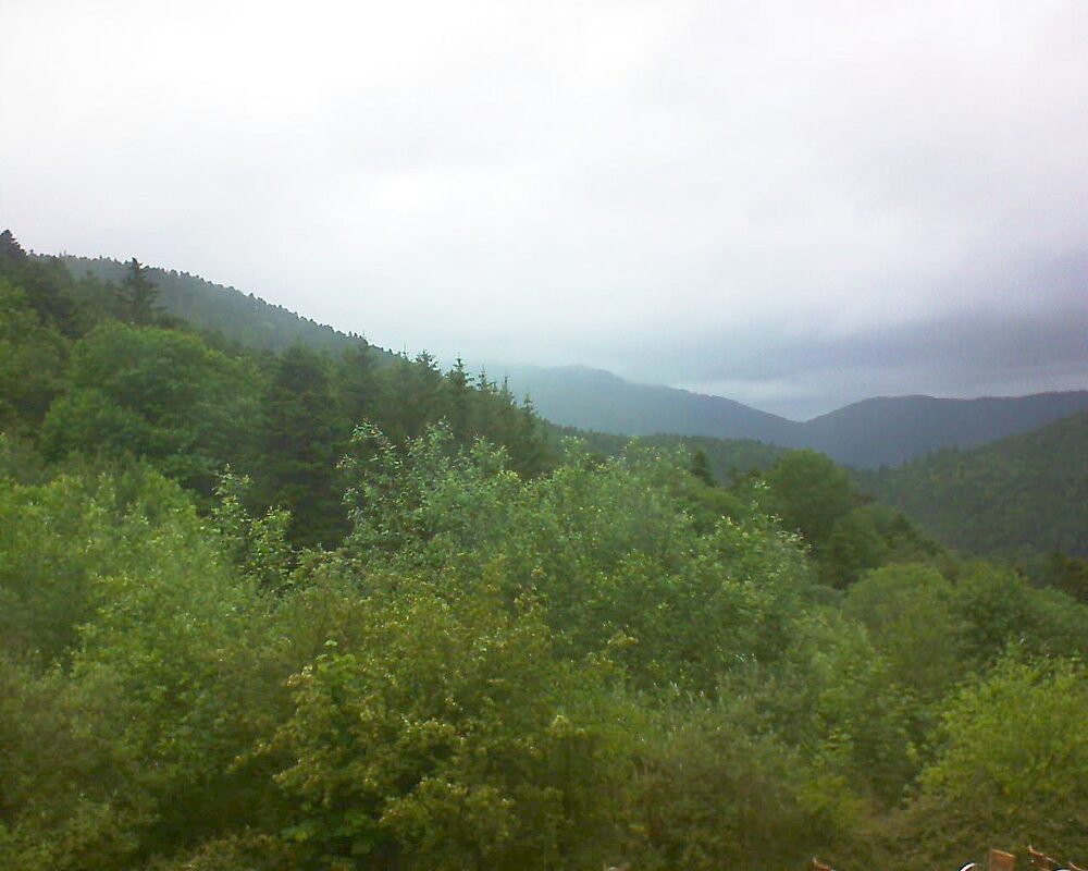 Le petit ballon vu depuis le Domaine Langmatt à Murbach le 29.05.2024 à 18:30 Le petit ballon (Alsace, Vosges) le 29.05.2024 à 18:30