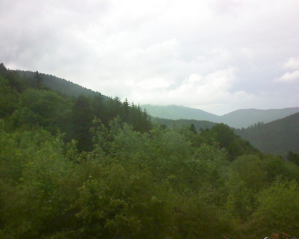Le petit ballon vu depuis le Domaine Langmatt à Murbach le 29.05.2024 à 19:45 Le petit ballon (Alsace, Vosges) le 29.05.2024 à 19:45