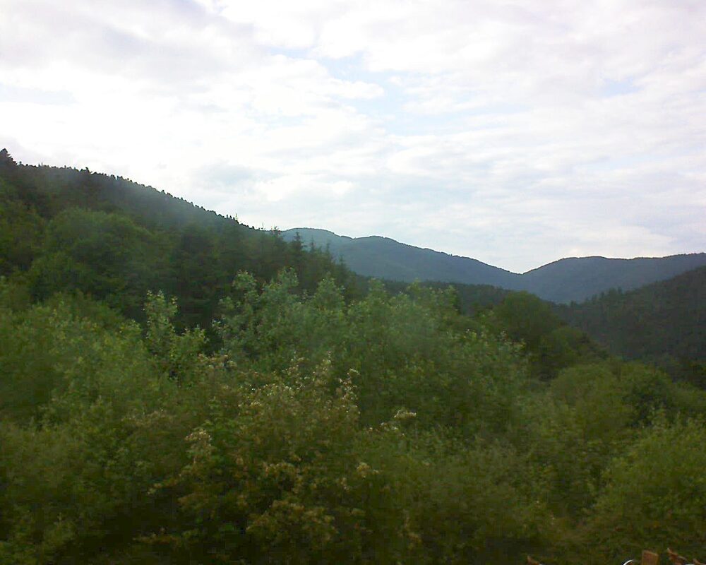 Le petit ballon vu depuis le Domaine Langmatt à Murbach le 12.06.2024 à 19:15 Le petit ballon (Alsace, Vosges) le 12.06.2024 à 19:15