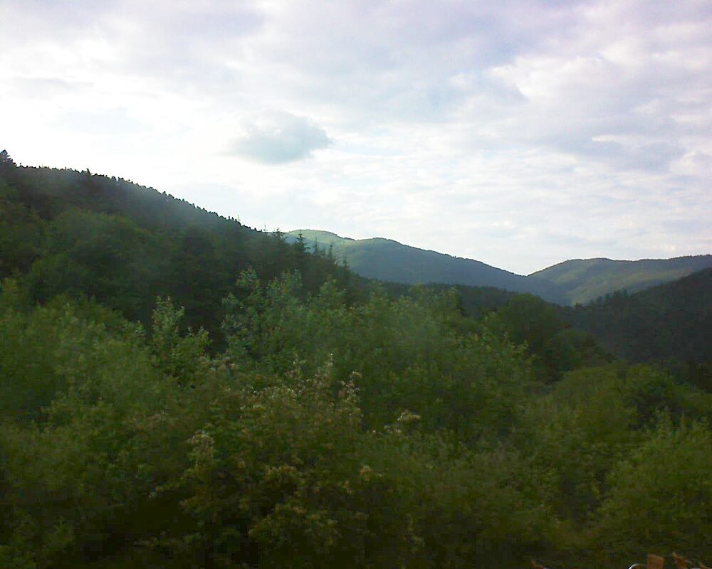 Le petit ballon vu depuis le Domaine Langmatt à Murbach le 12.06.2024 à 19:45 Le petit ballon (Alsace, Vosges) le 12.06.2024 à 19:45