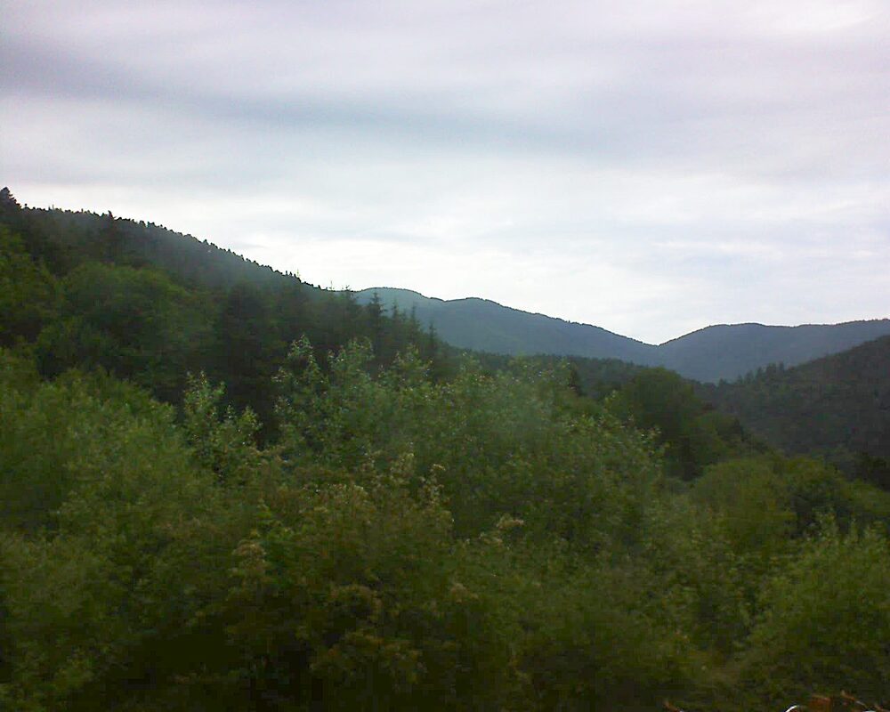 Le petit ballon vu depuis le Domaine Langmatt à Murbach le 14.06.2024 à 18:30 Le petit ballon (Alsace, Vosges) le 14.06.2024 à 18:30
