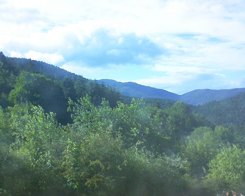 Le petit ballon vu depuis le Domaine Langmatt à Murbach le 15.06.2024 à 18:15 Le petit ballon (Alsace, Vosges) le 15.06.2024 à 18:15