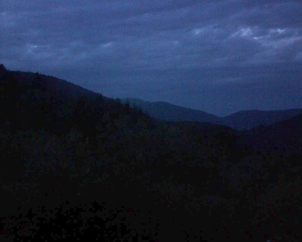 Le petit ballon vu depuis le Domaine Langmatt à Murbach le 20.06.2024 à 22:00 Le petit ballon (Alsace, Vosges) le 20.06.2024 à 22:00