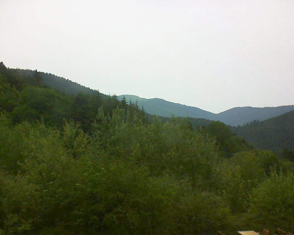 Le petit ballon vu depuis le Domaine Langmatt à Murbach le 29.06.2024 à 15:30 Le petit ballon (Alsace, Vosges) le 29.06.2024 à 15:30