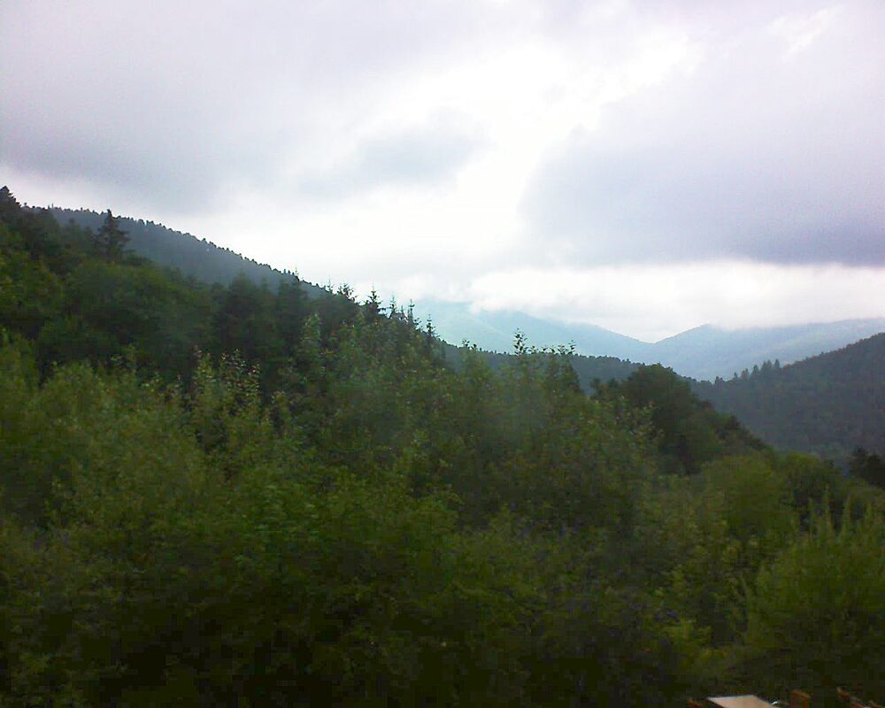 Le petit ballon vu depuis le Domaine Langmatt à Murbach le 11.07.2024 à 11:15 Le petit ballon (Alsace, Vosges) le 11.07.2024 à 11:15