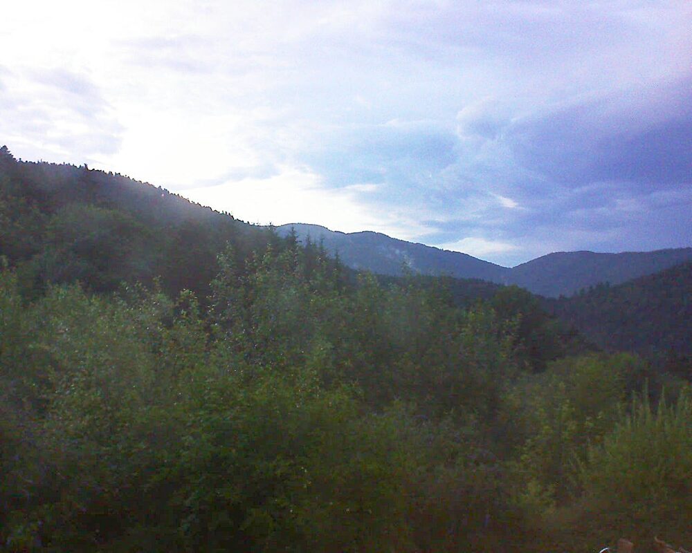 Le petit ballon vu depuis le Domaine Langmatt à Murbach le 15.07.2024 à 21:30 Le petit ballon (Alsace, Vosges) le 15.07.2024 à 21:30