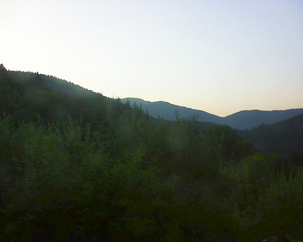 Le petit ballon vu depuis le Domaine Langmatt à Murbach le 29.07.2024 à 20:45 Le petit ballon (Alsace, Vosges) le 29.07.2024 à 20:45