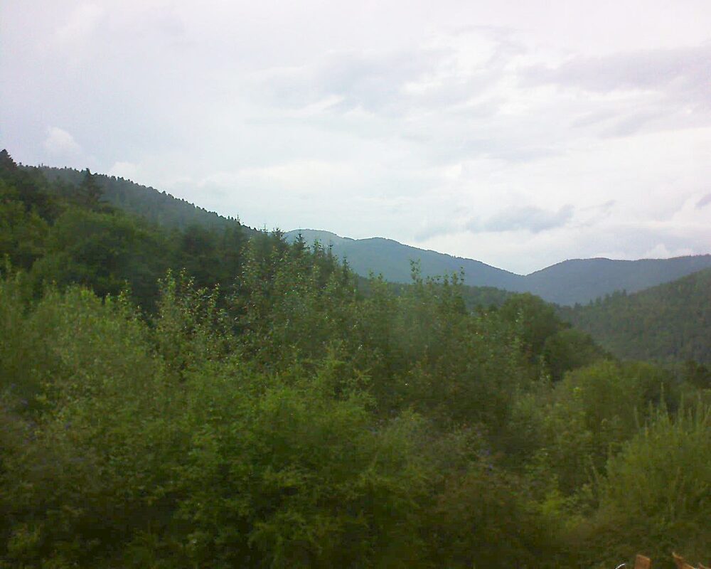 Le petit ballon vu depuis le Domaine Langmatt à Murbach le 01.08.2024 à 17:30 Le petit ballon (Alsace, Vosges) le 01.08.2024 à 17:30