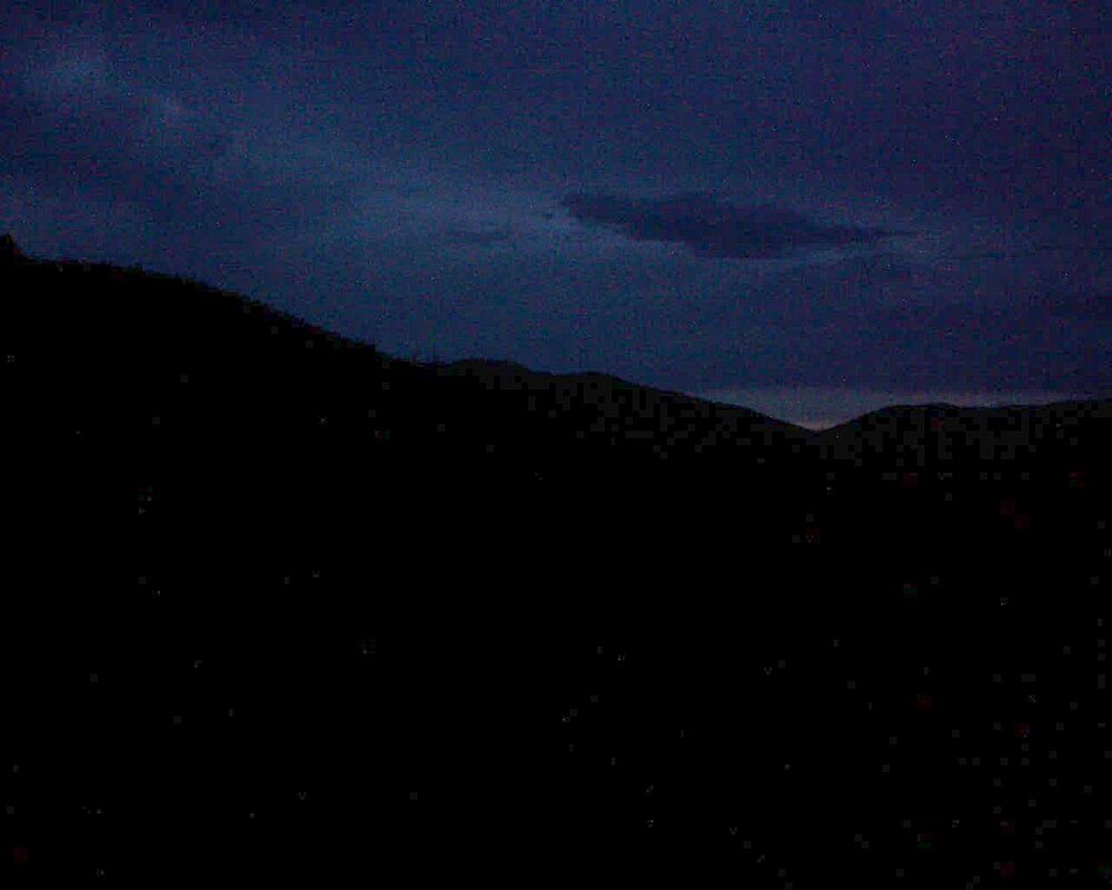 Le petit ballon vu depuis le Domaine Langmatt à Murbach le 01.08.2024 à 21:30 Le petit ballon (Alsace, Vosges) le 01.08.2024 à 21:30