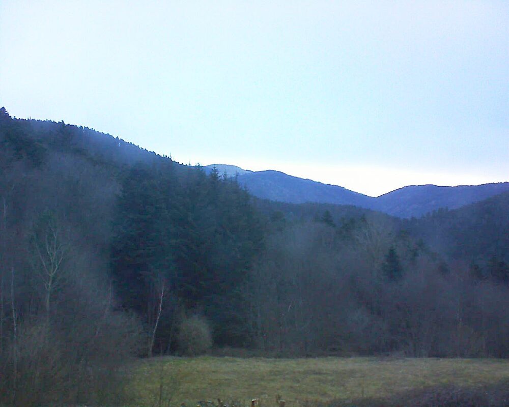 Le petit ballon vu depuis le Domaine Langmatt à Murbach le 23.02.2025 à 07:45 Le petit ballon (Alsace, Vosges) le 23.02.2025 à 07:45