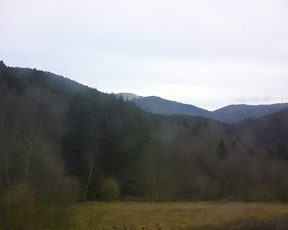 Le petit ballon vu depuis le Domaine Langmatt à Murbach le 23.02.2025 à 08:30 Le petit ballon (Alsace, Vosges) le 23.02.2025 à 08:30