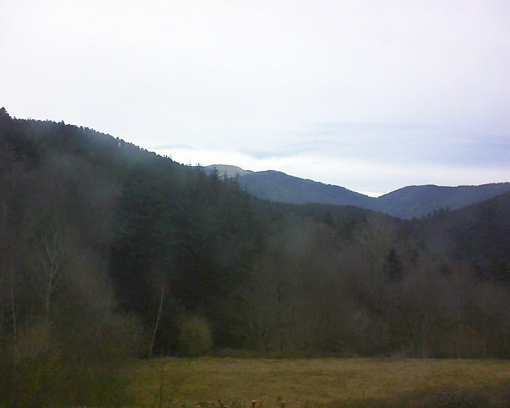 Le petit ballon vu depuis le Domaine Langmatt à Murbach le 23.02.2025 à 08:45 Le petit ballon (Alsace, Vosges) le 23.02.2025 à 08:45