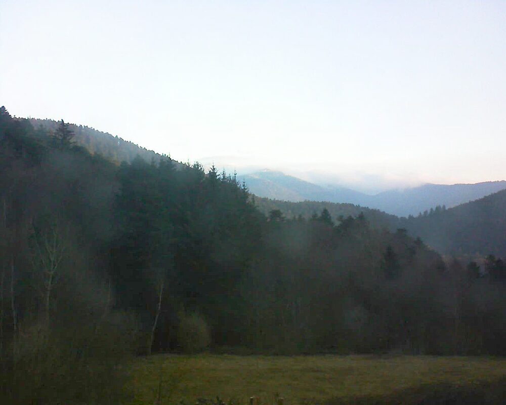 Le petit ballon vu depuis le Domaine Langmatt à Murbach le 02.03.2025 à 07:30 Le petit ballon (Alsace, Vosges) le 02.03.2025 à 07:30