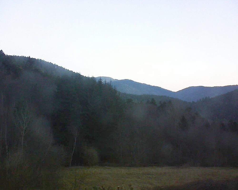Le petit ballon vu depuis le Domaine Langmatt à Murbach le 06.03.2025 à 07:00 Le petit ballon (Alsace, Vosges) le 06.03.2025 à 07:00
