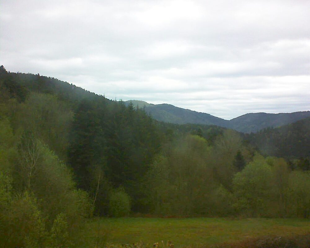 Le petit ballon vu depuis le Domaine Langmatt à Murbach le 16.04.2025 à 08:45 Le petit ballon (Alsace, Vosges) le 16.04.2025 à 08:45