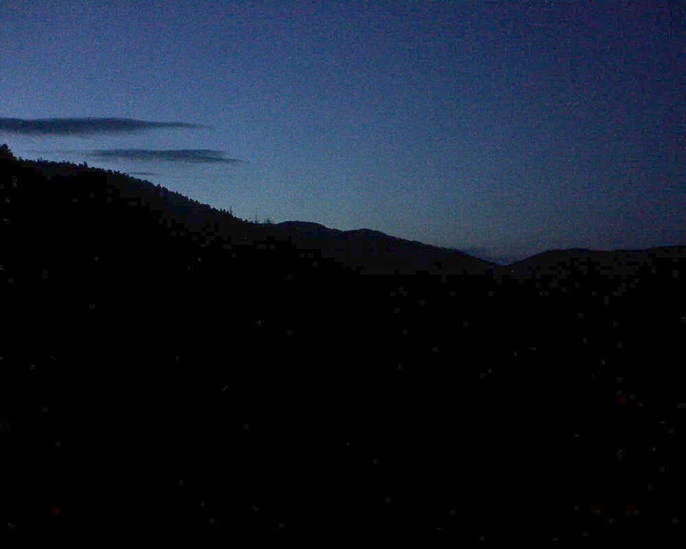 Le petit ballon vu depuis le Domaine Langmatt à Murbach le 19.04.2025 à 21:00 Le petit ballon (Alsace, Vosges) le 19.04.2025 à 21:00