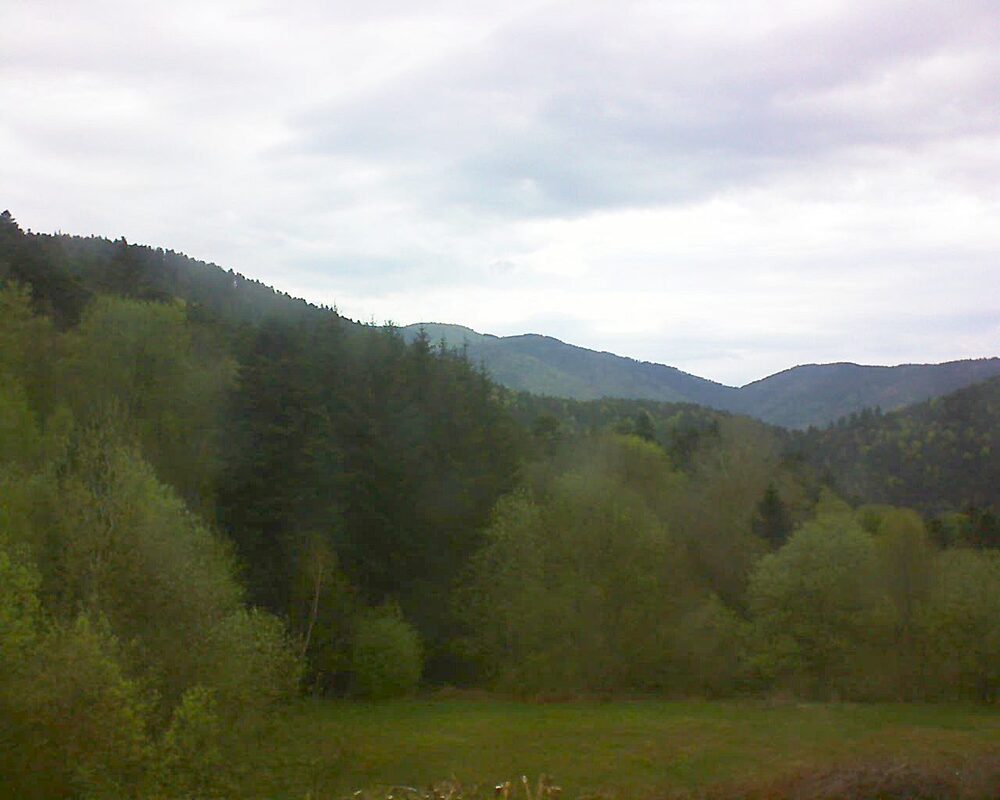 Le petit ballon vu depuis le Domaine Langmatt à Murbach le 23.04.2025 à 09:45 Le petit ballon (Alsace, Vosges) le 23.04.2025 à 09:45